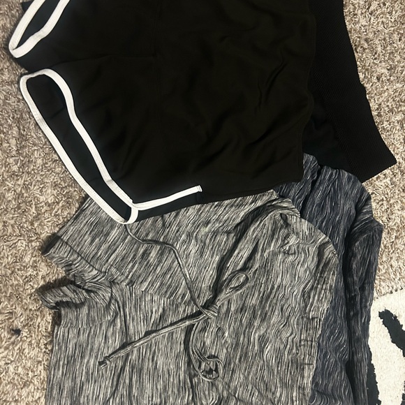 Maternity shorts bundle - Picture 5 of 6